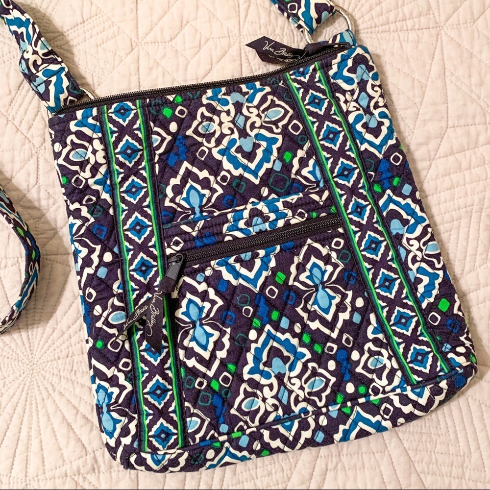 Vera Bradley Hipster - Picture 2 of 4